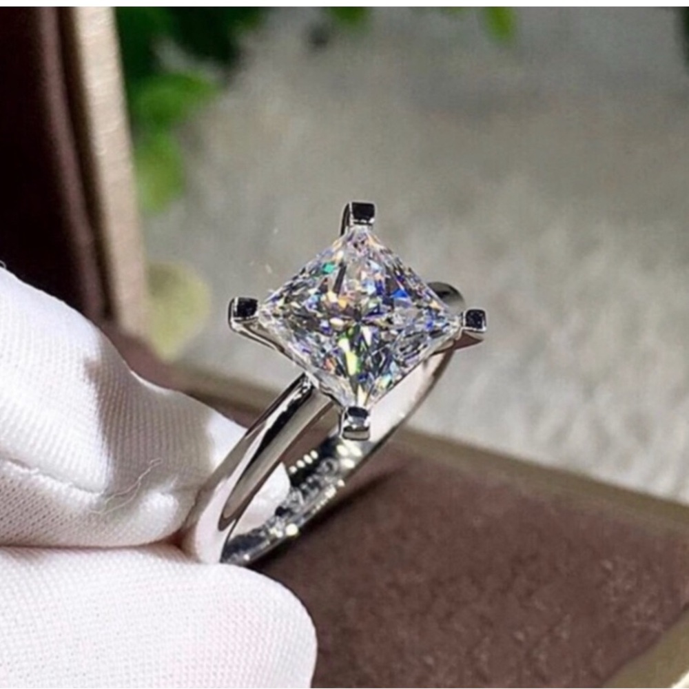 SIZE 7---925 Sterling Silver Diamond Ring